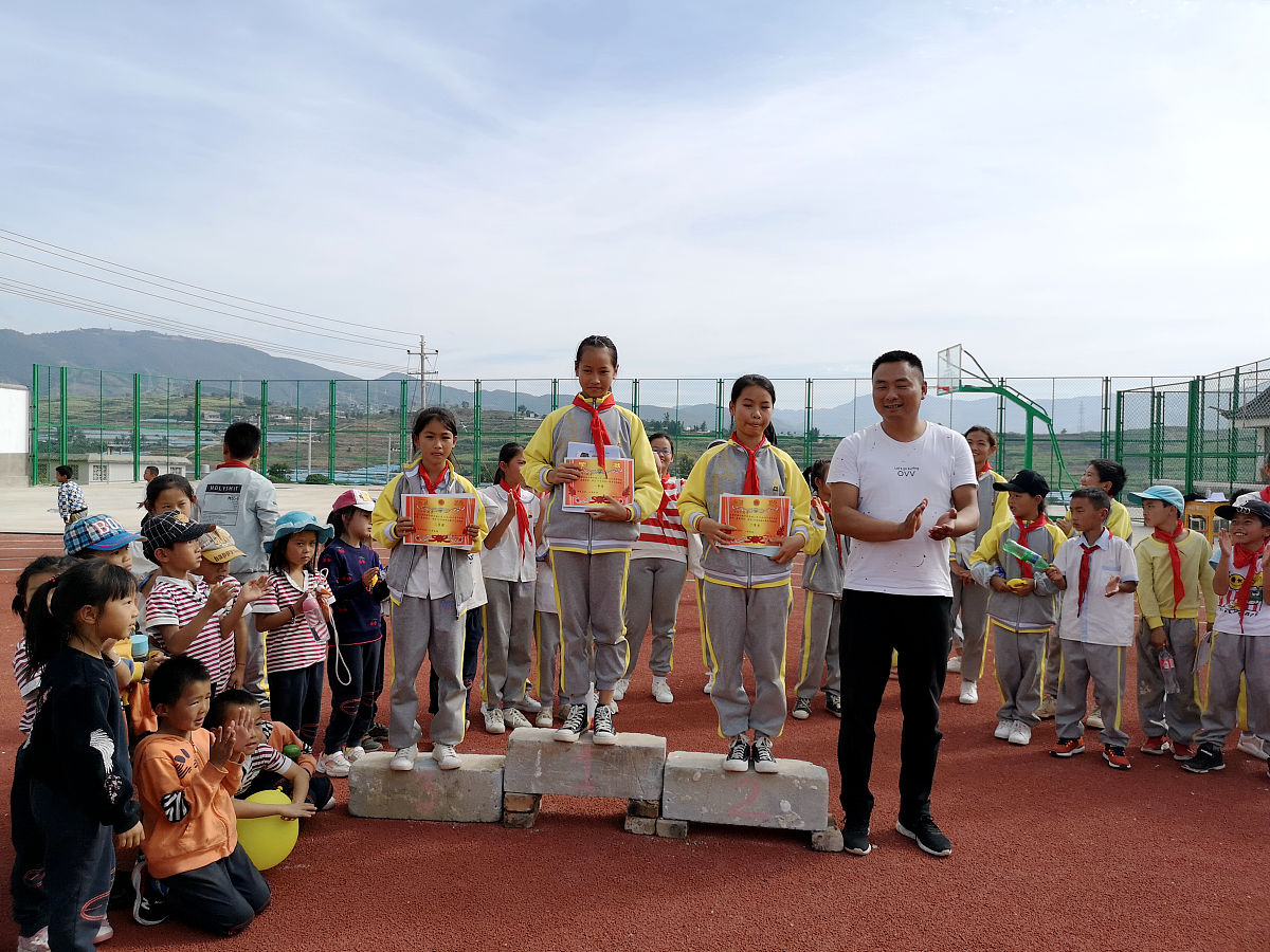 云南省民族中等专业学校幼儿保育专业就业方向及职业素养提升