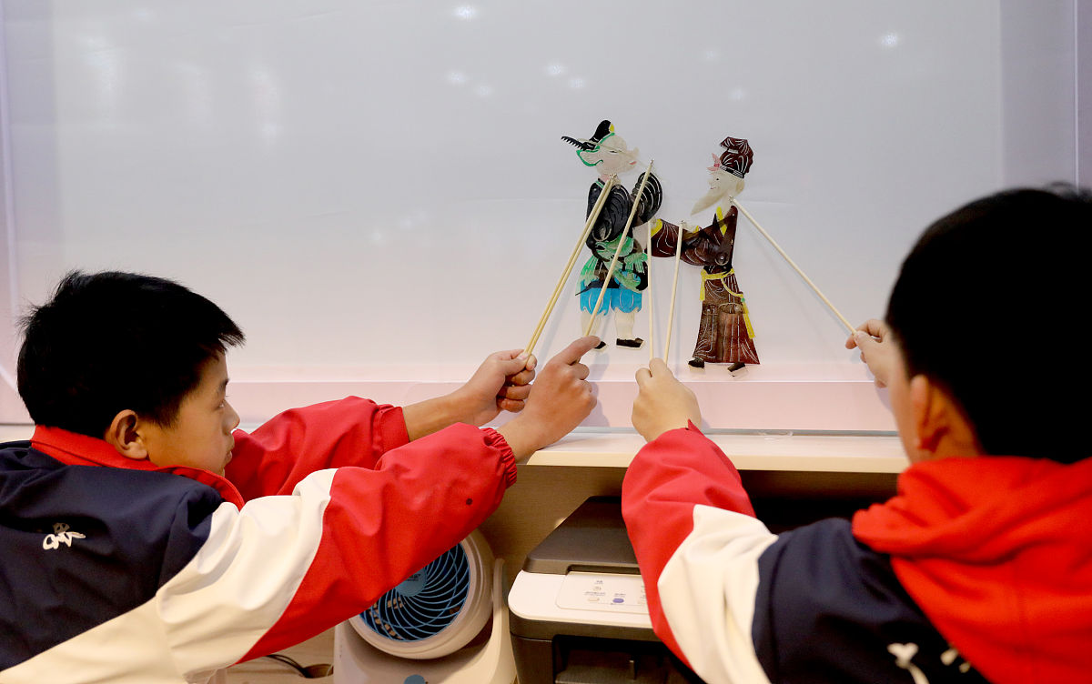 成都市文化艺术学校2019年木偶与皮影表演及制作专业招生简介