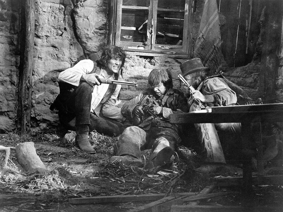 1973:   actor kris kristofferson performs a scene in the movie '
