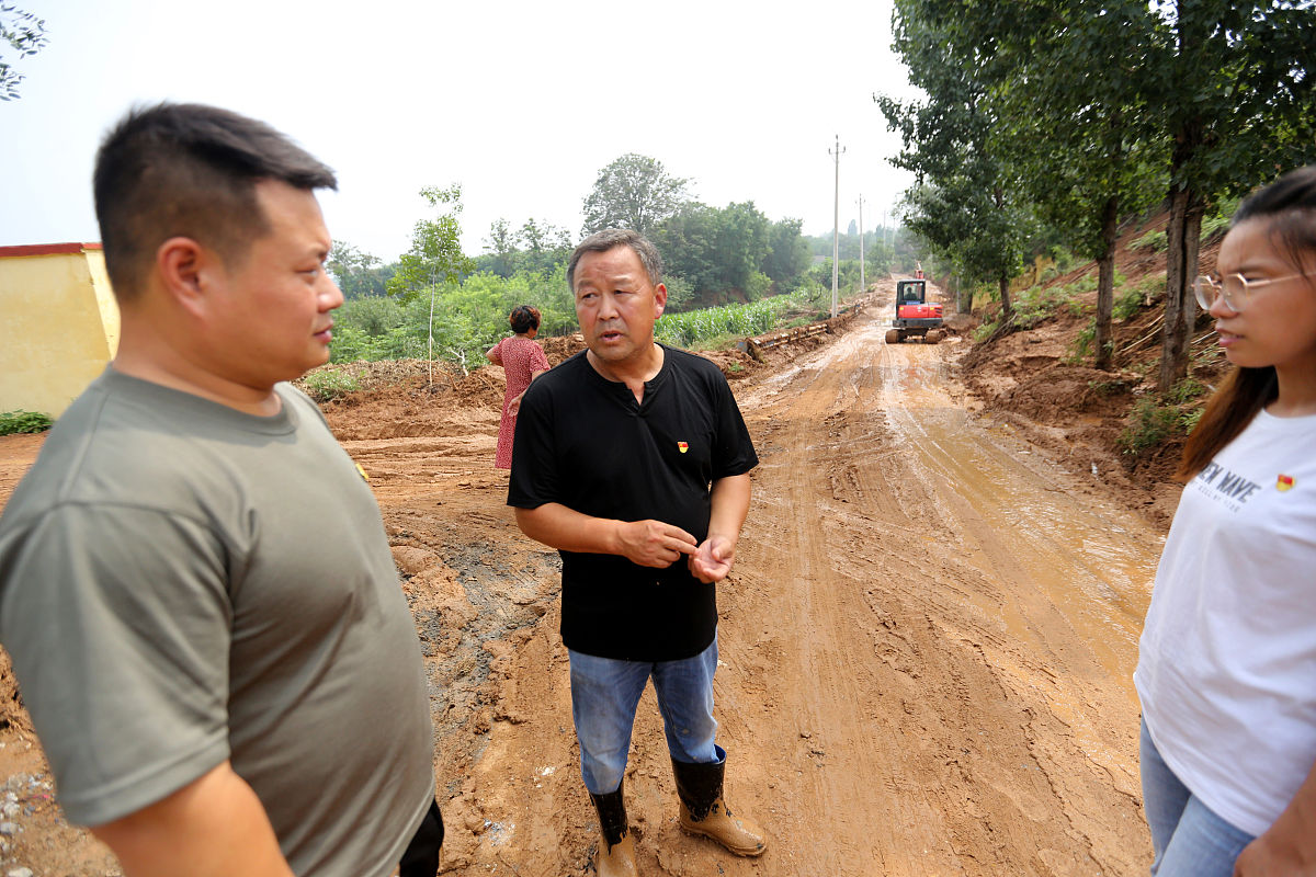 西安临潼山任村调研新闻推广