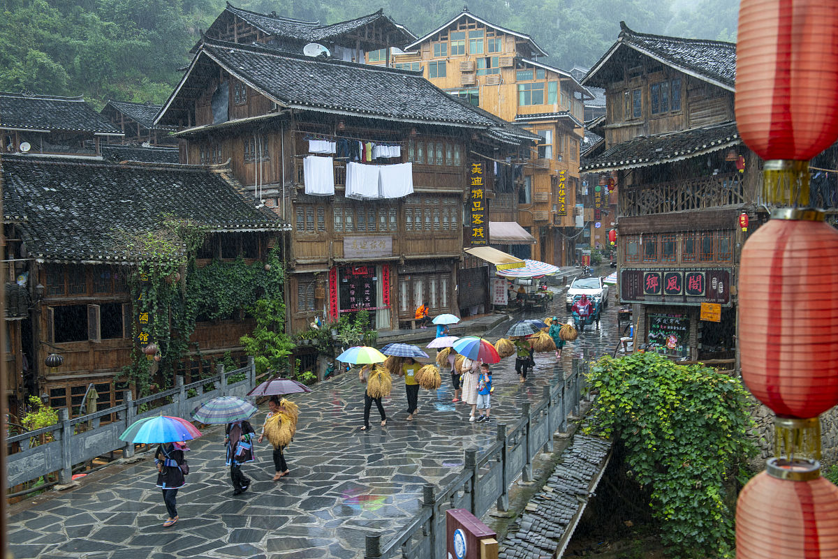 苗寨龙凤井：阴阳和谐，生命之源