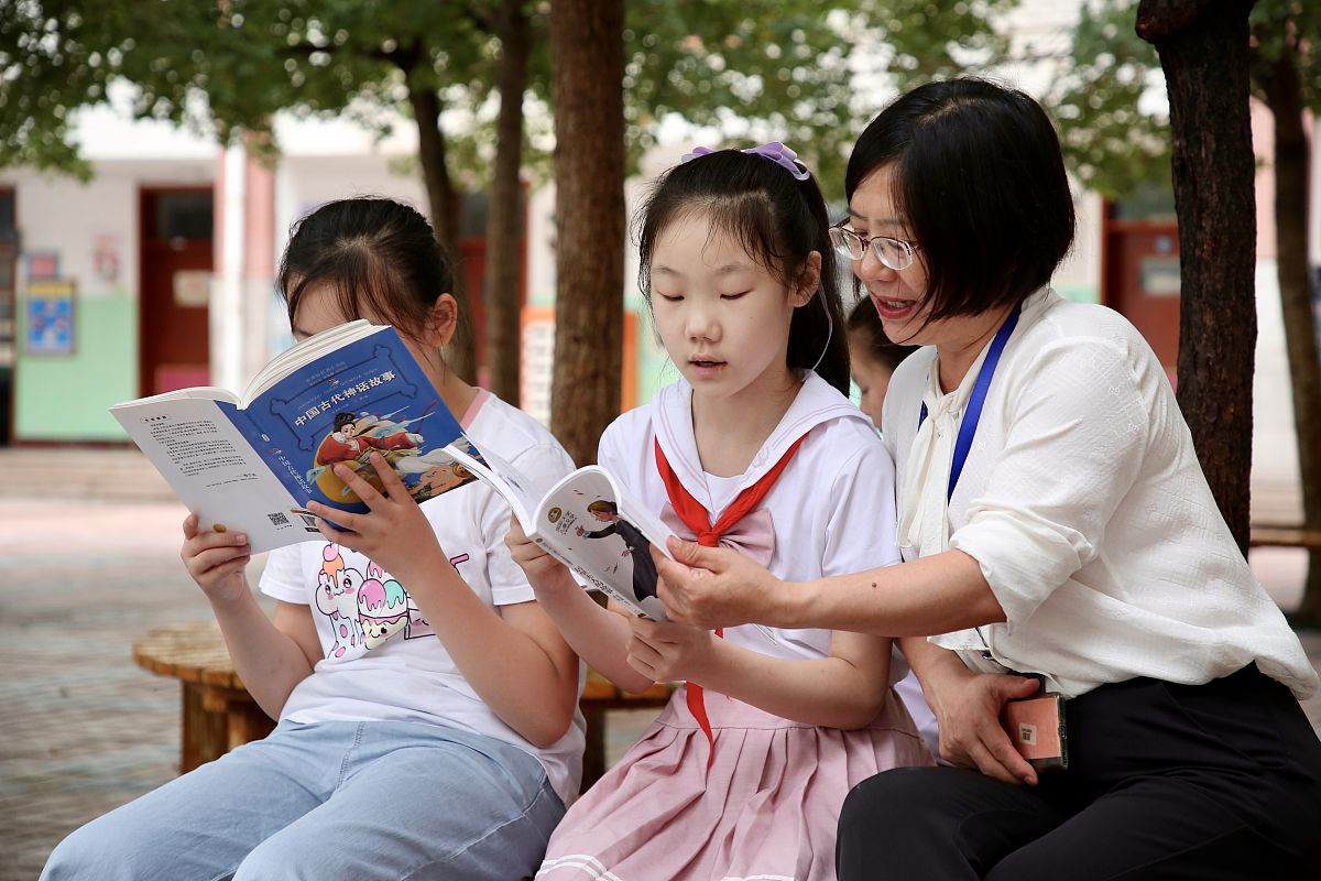 2021年7月12日,山东泰安正式迎来首期小学生暑期托管服务.