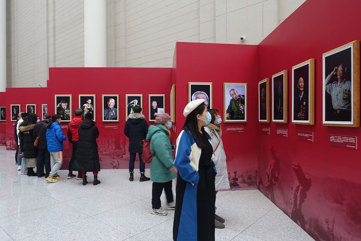 数世同堂是什么意思_词语数世同堂的意思