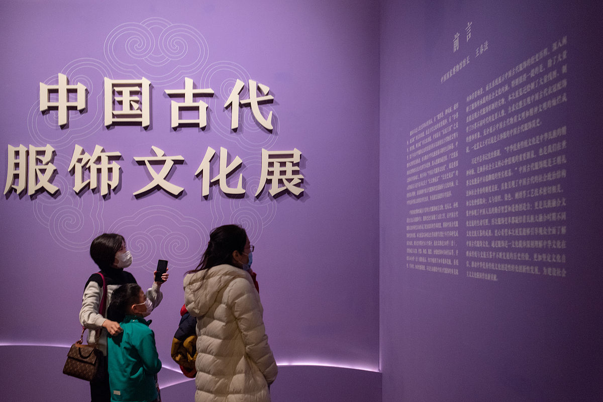 写10篇关于史学方面的文章长标题