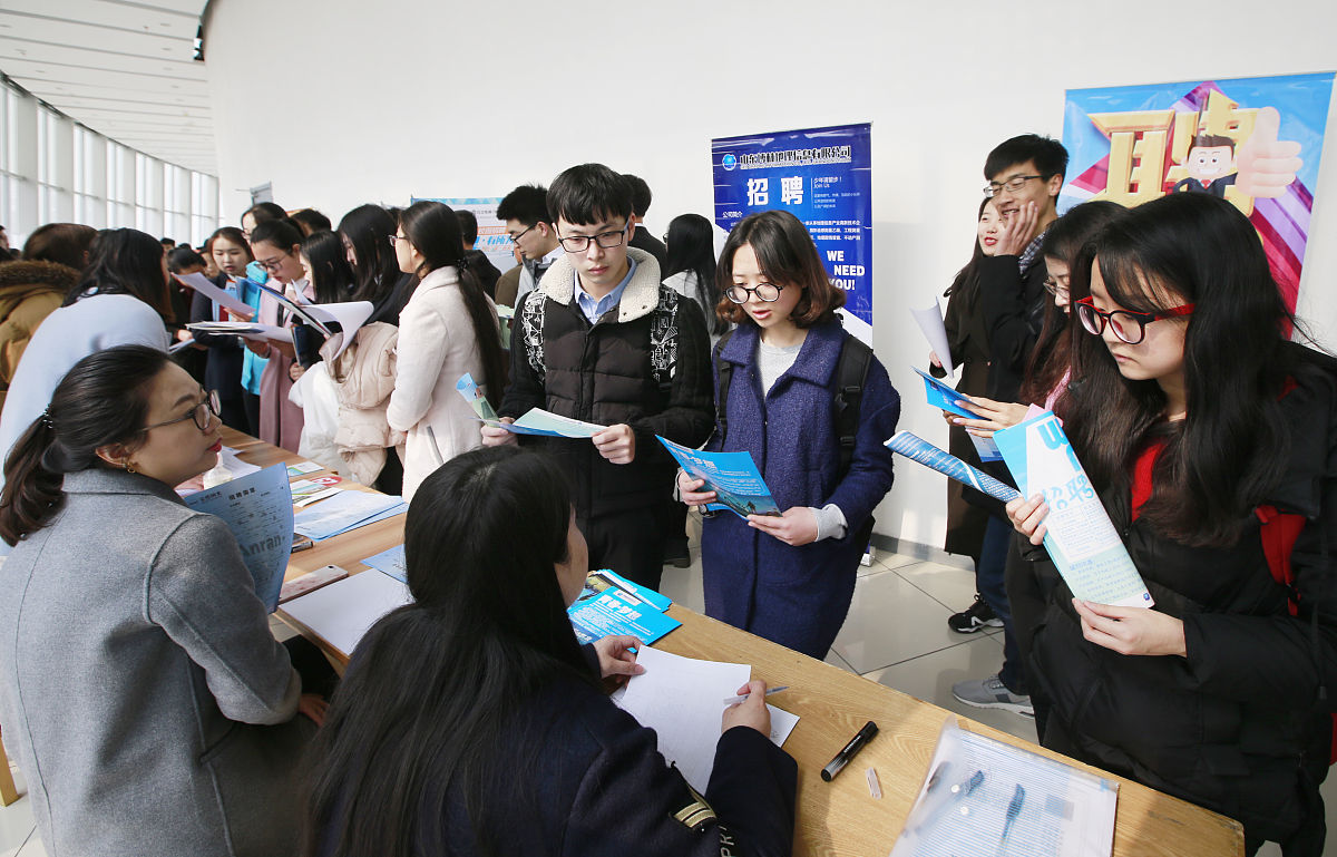 帮我写实习求职邮件