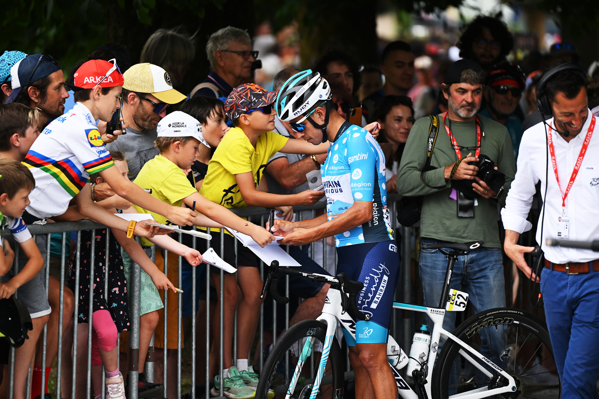 亚运会掀起骑行热，万元自行车成“热宠”！车企订单排到明年