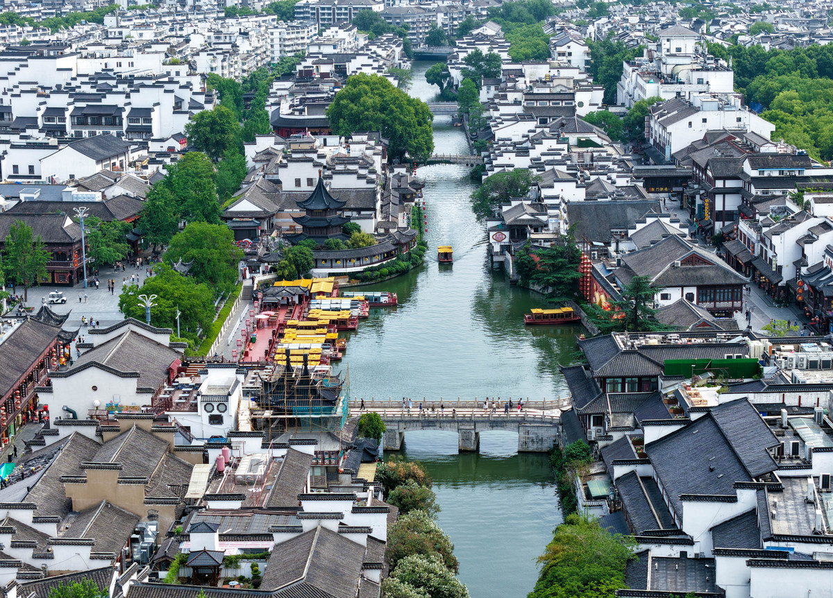 江苏省市旅游指南：特色景点、未来发展趋势