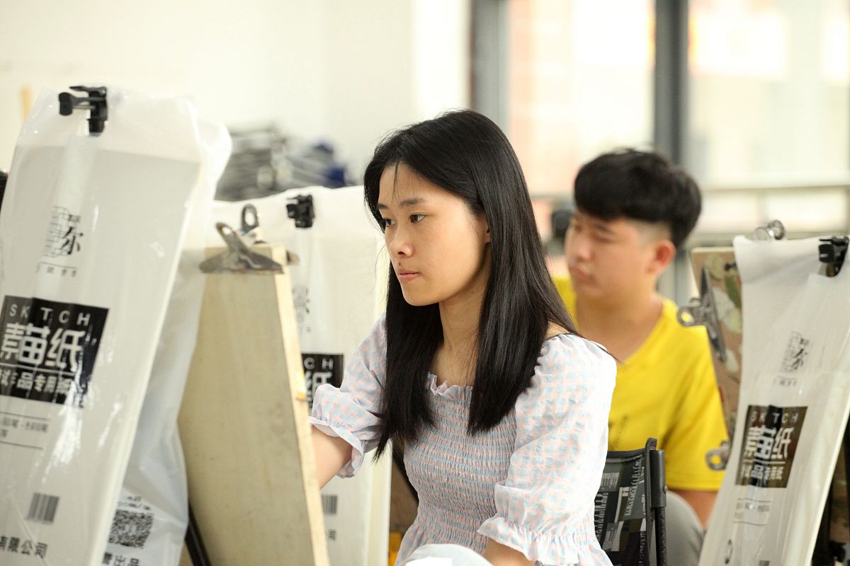 黔江民族中学招生报名：联系方式、流程及考试