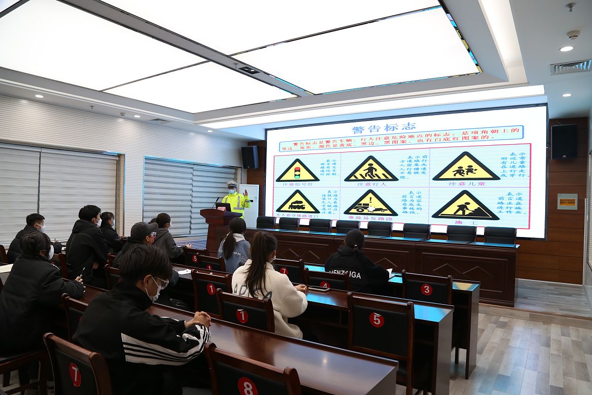针对人员违章指挥主要从以下几个方面做好风险防控措施：