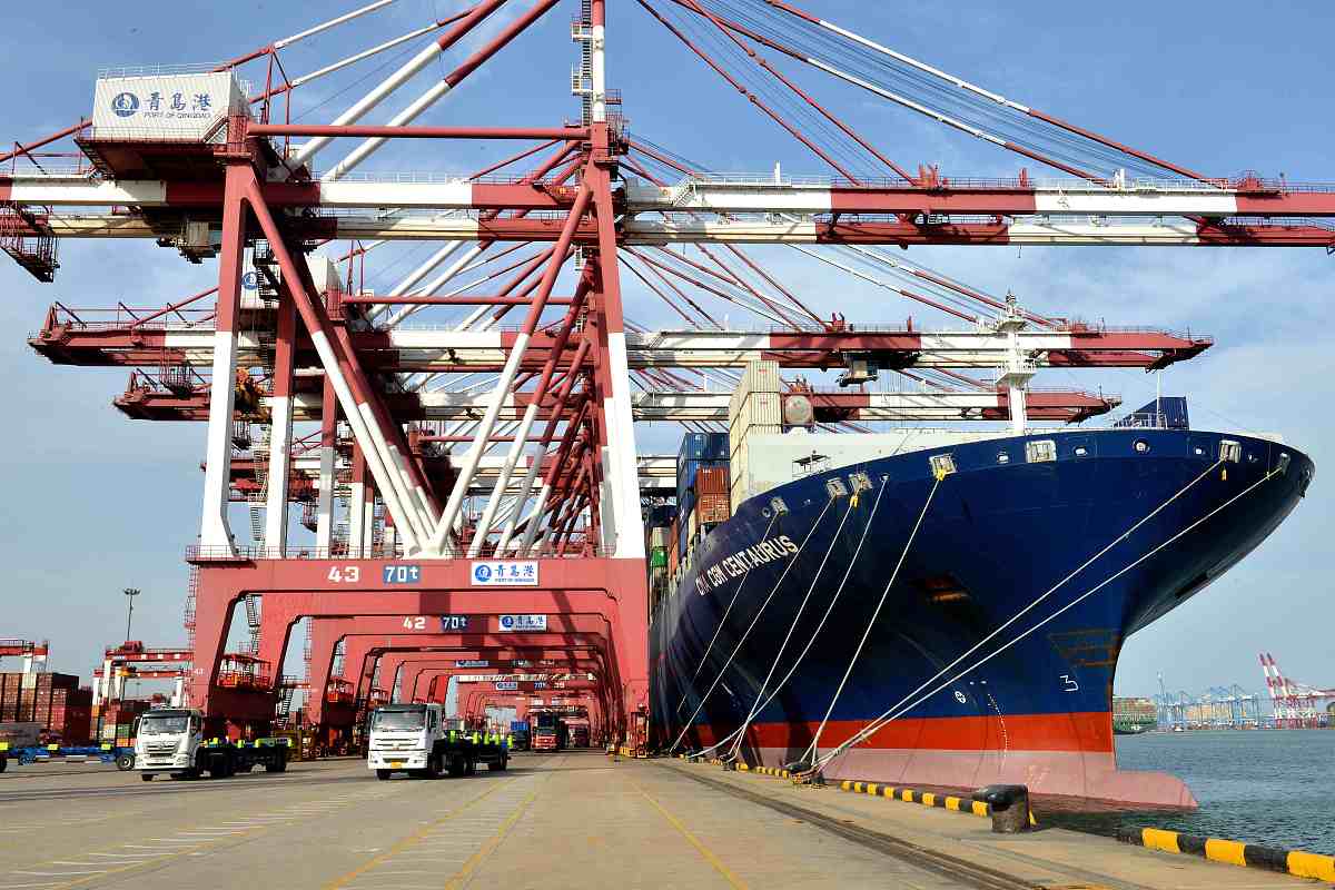 港口容纳船舶能力分析：影响因素和提升策略