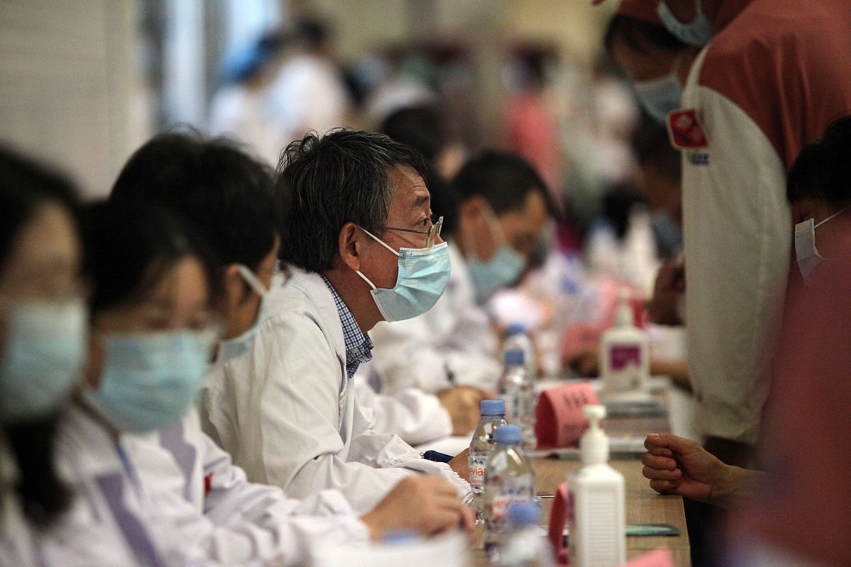 江苏卫校毕业生就业前景分析：机遇与挑战并存