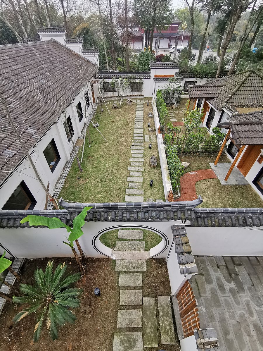 21.5 平方米庭院设计：以楠溪江为灵感，打造自然、简约、舒适的乡村空间