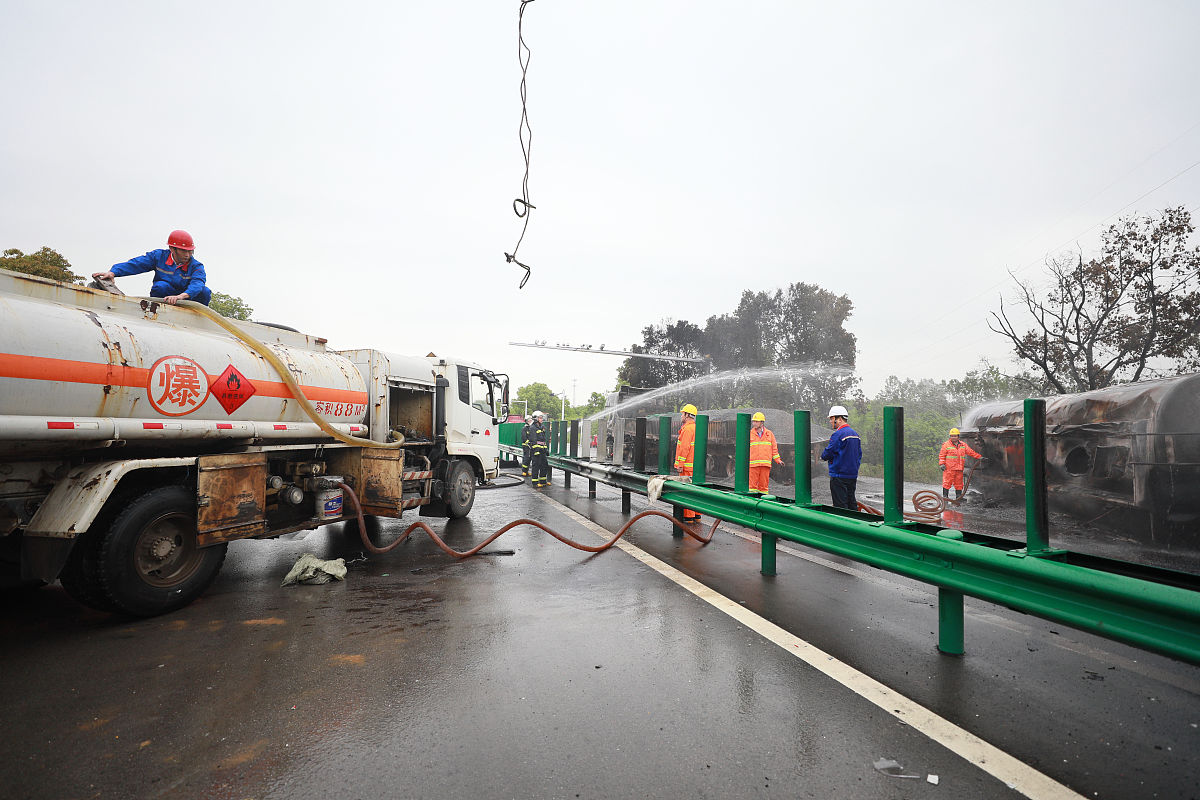 河南洛阳烧烤夺命整体过程分析