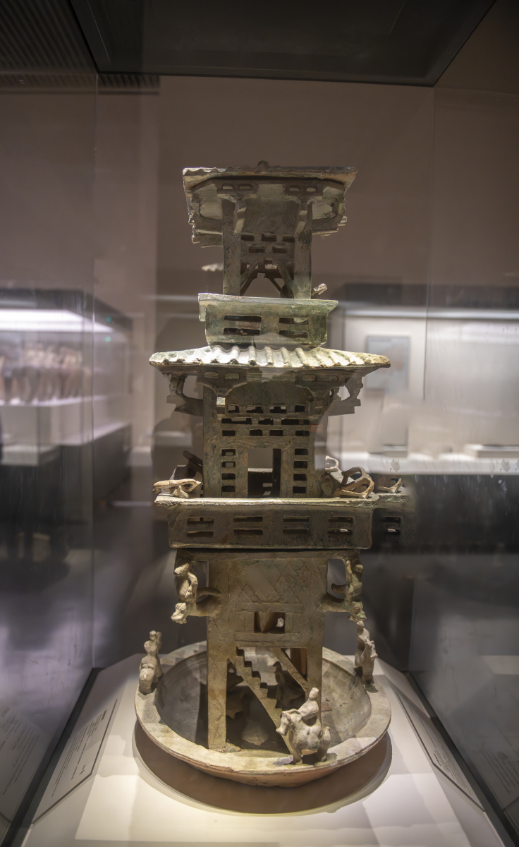 长信宫灯出土于哪里？西安长安区长信宫遗址