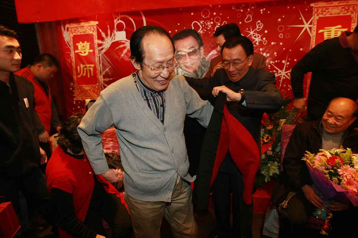 (!!摄影师要求网站可按日常价格下载,其他媒体报纸,周刊,杂志不低于20