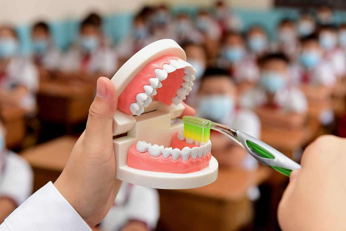 成都中医药大学附属医院针灸学校龙泉校区口腔修复工艺专业招生 成都中医药大学附属医院针灸学校龙泉校区口腔修复工艺专业招生