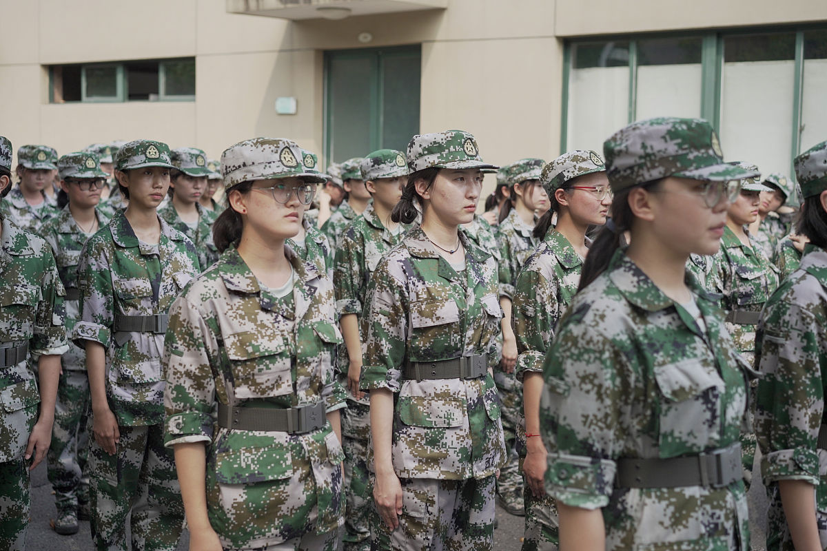 迎新小结会：军训服装购买发放经验分享