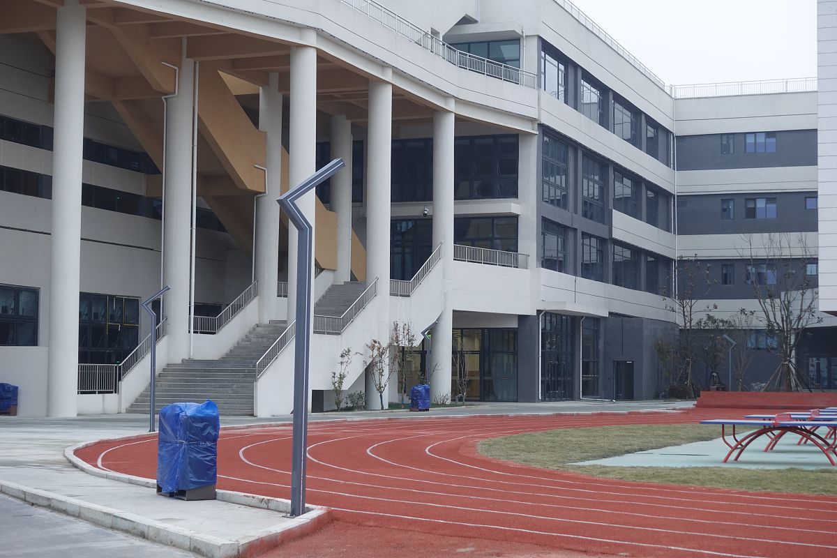2020年12月5日,西安高新区第五初级中学(西安高新逸翠园中学一分校).
