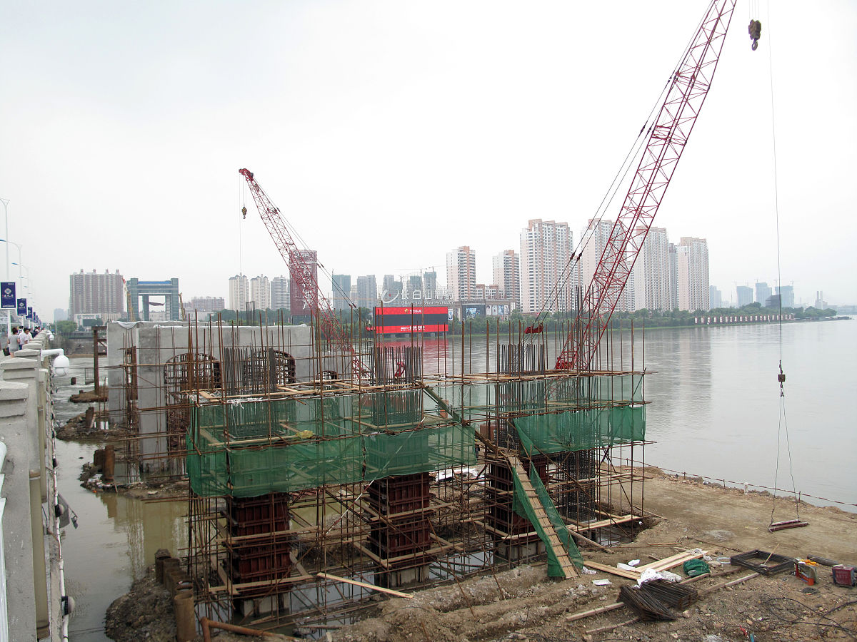 梅沙大桥建设：业主积极解决问题，为居民提供便利