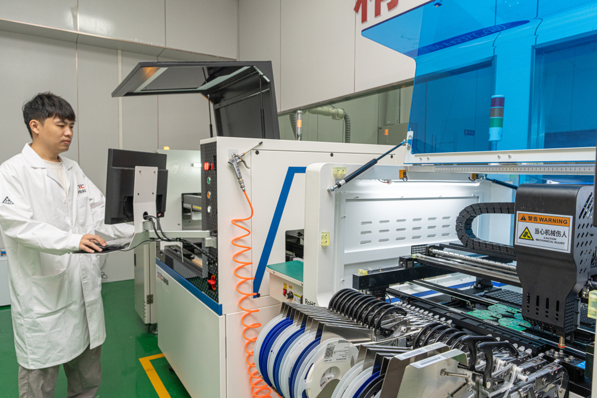 旋盖机未来展望：智能化、高效化、节能环保