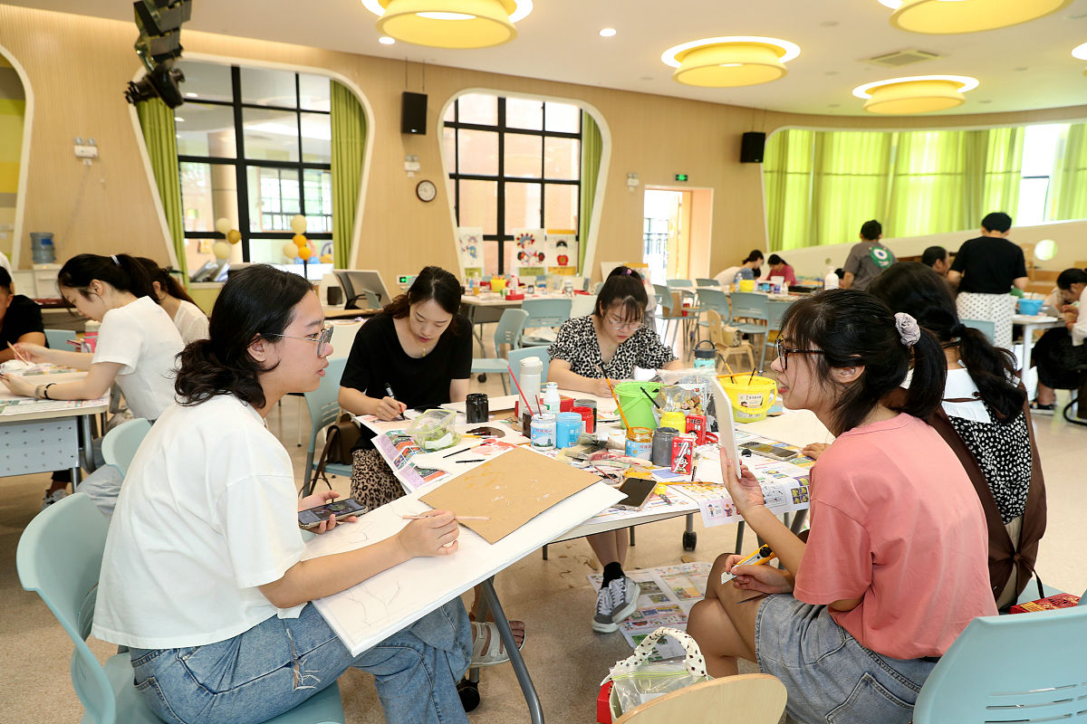 成都大专幼师学校：如何培养孩子的创造力