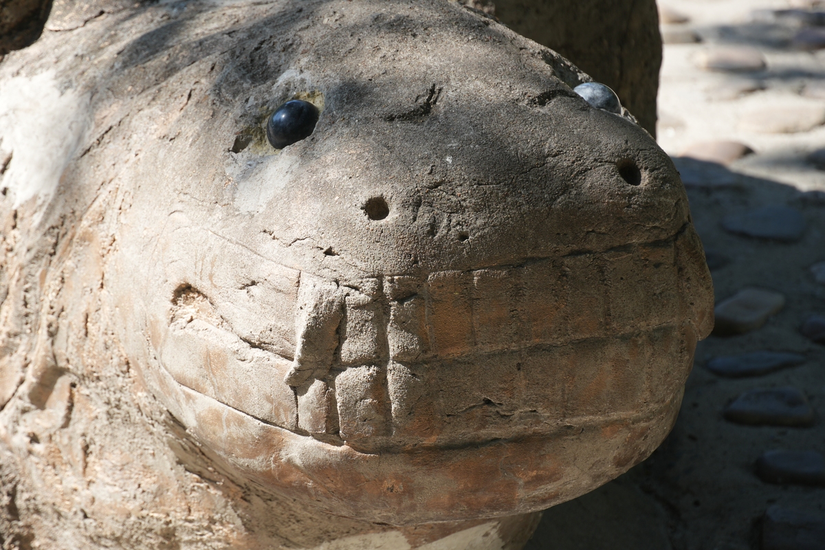 探索古老遗迹：考古探险中的发现与历史重建