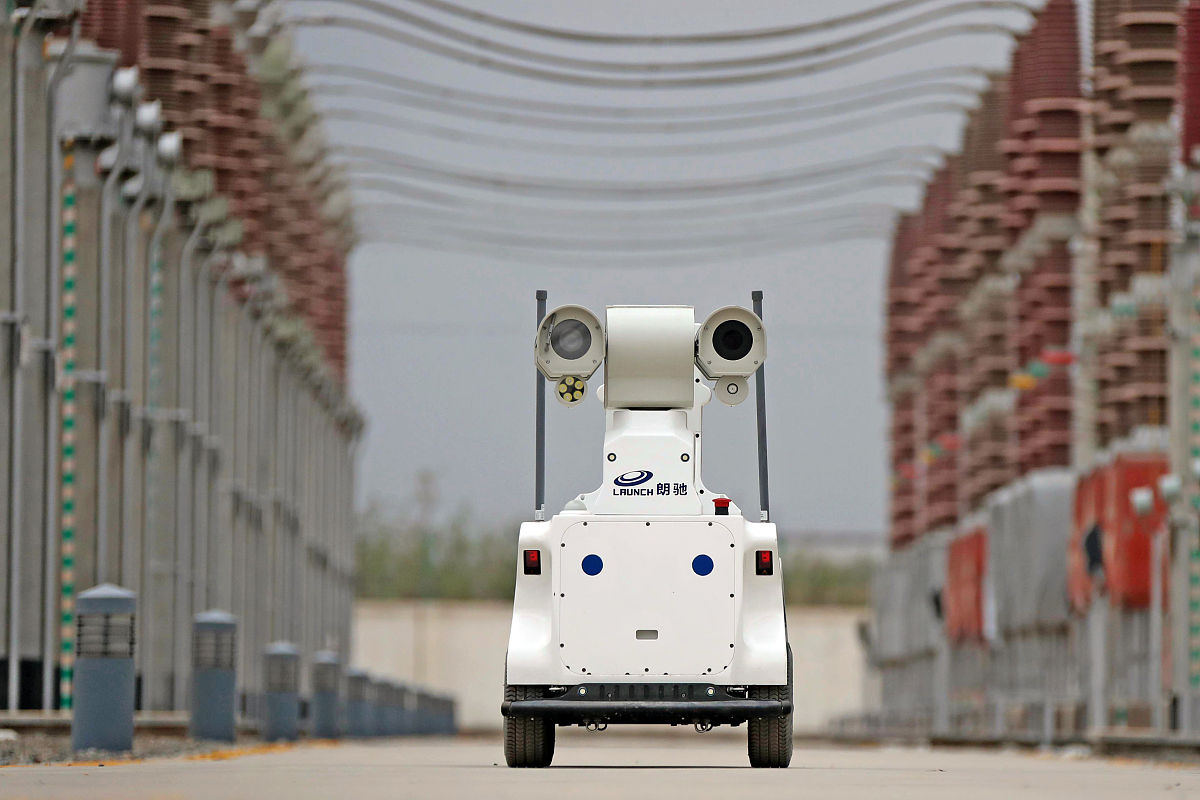 自动化小车能够寻找不规则布置的火源并灭火应具备的功能