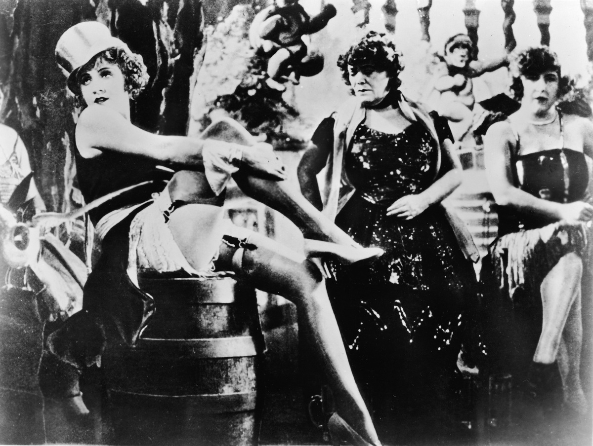 玛丽莲梦露拍摄《爱情不败》幕后趣事：装土豆的袋子拍出经典照片