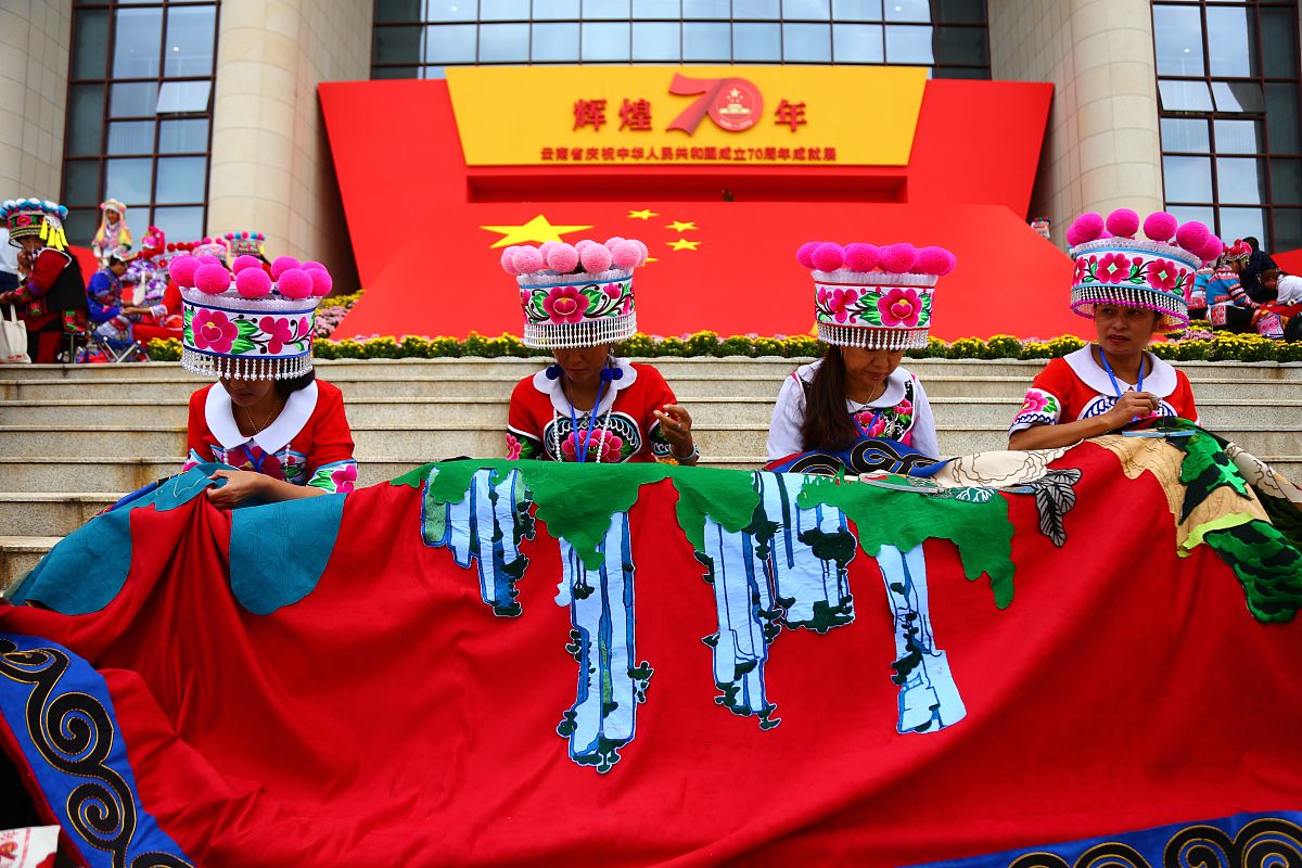 去了云南省楚雄彝族自治州南华县、云南云南省丽江市宁蒗彝族自治县调查红色文化的返家乡活动的新闻稿