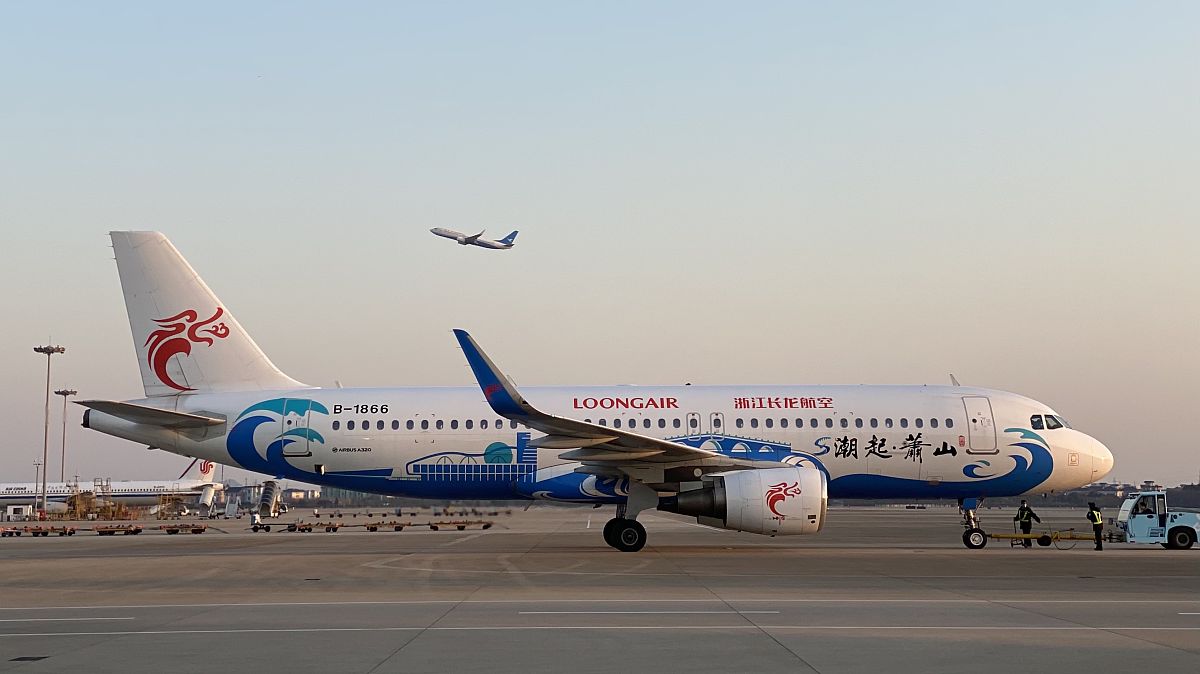 2021年重庆航空服务专业招生要求：报考条件、课程设置、就业前景