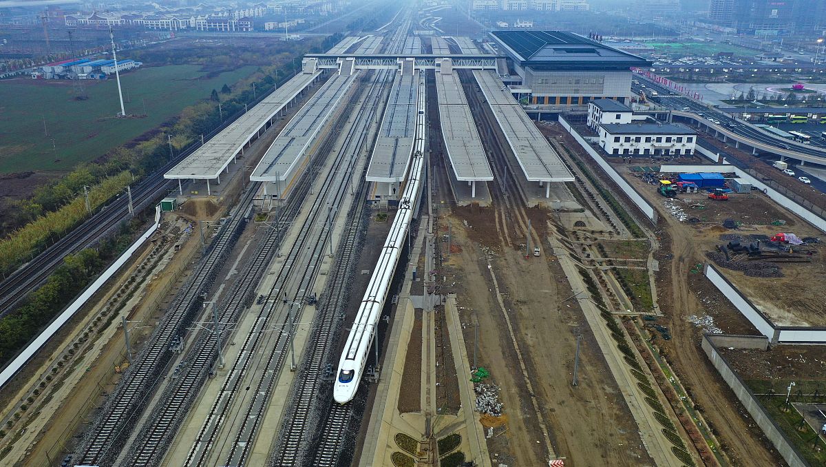 昆明高铁学校招生简章：哪所高铁学校更值得考虑？