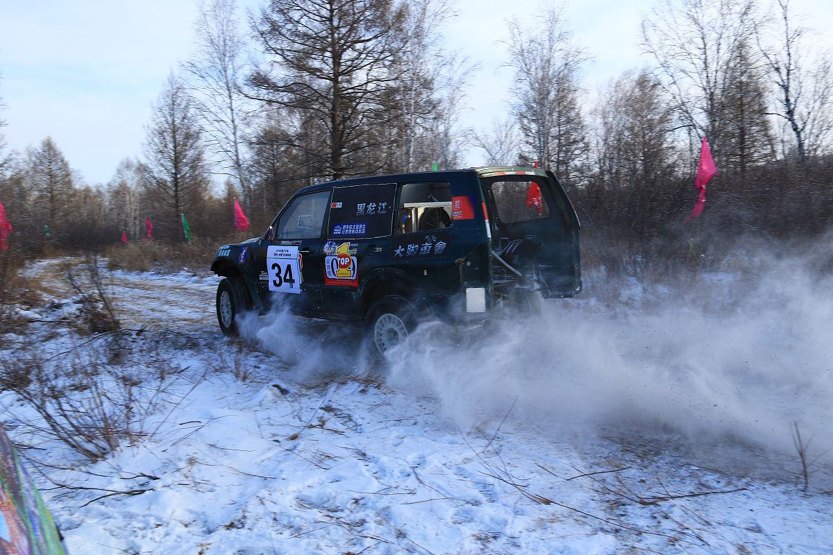 旋转轮胎雪地奔驰手游更新日志 - 1.0.1 版本