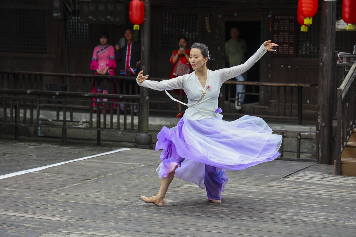 现代舞在中国的发展历程与未来展望