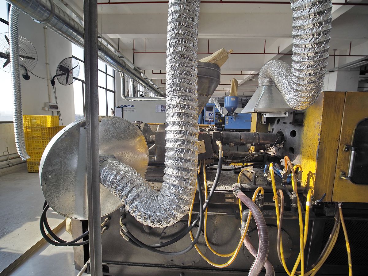 对机械企业生产问题的扼要分析和说明以及对生产技术问题、组织管理问题提出改进的措施和建议。