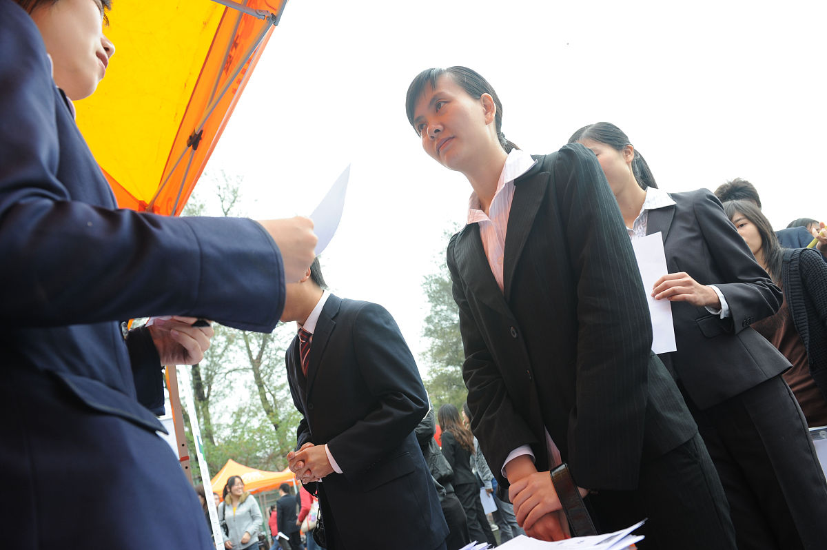 私立学校教师入职前，如何礼貌询问薪资待遇