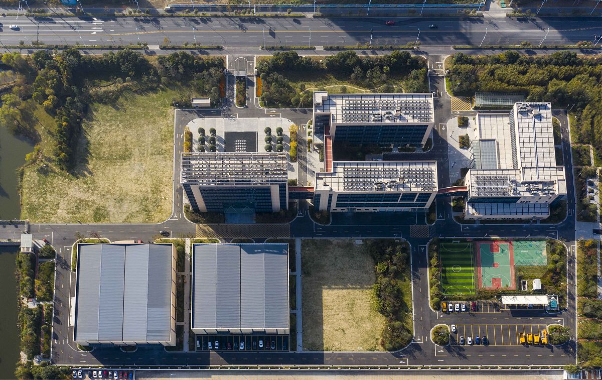 水泵出水阀门关小后，扬程和功率的变化