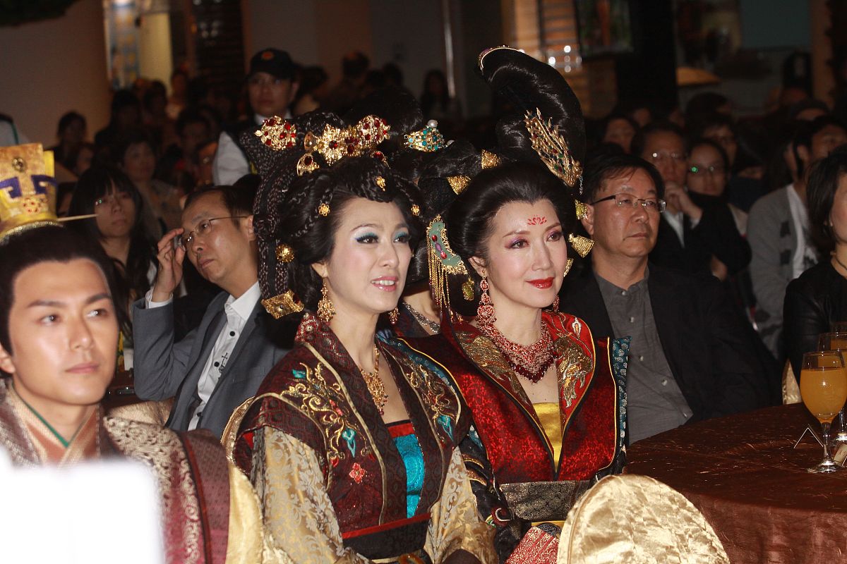 2009年11月29日,香港,《宫心计》大结局直播活动"赢尽满城宫心计"举行