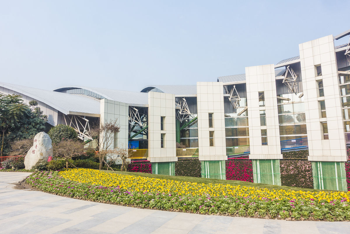 四川高铁职业学校的环境怎么样