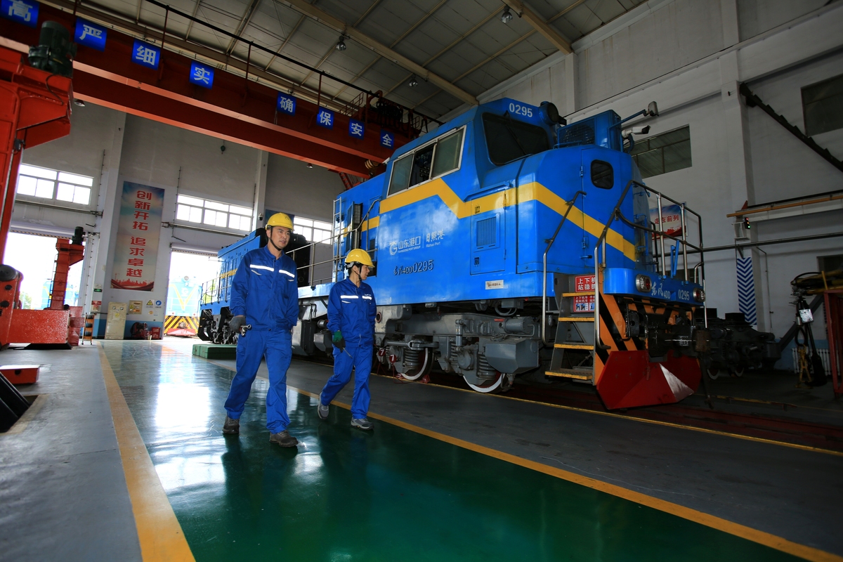 南京铁路学校专业选择指南：2022年热门专业及就业前景