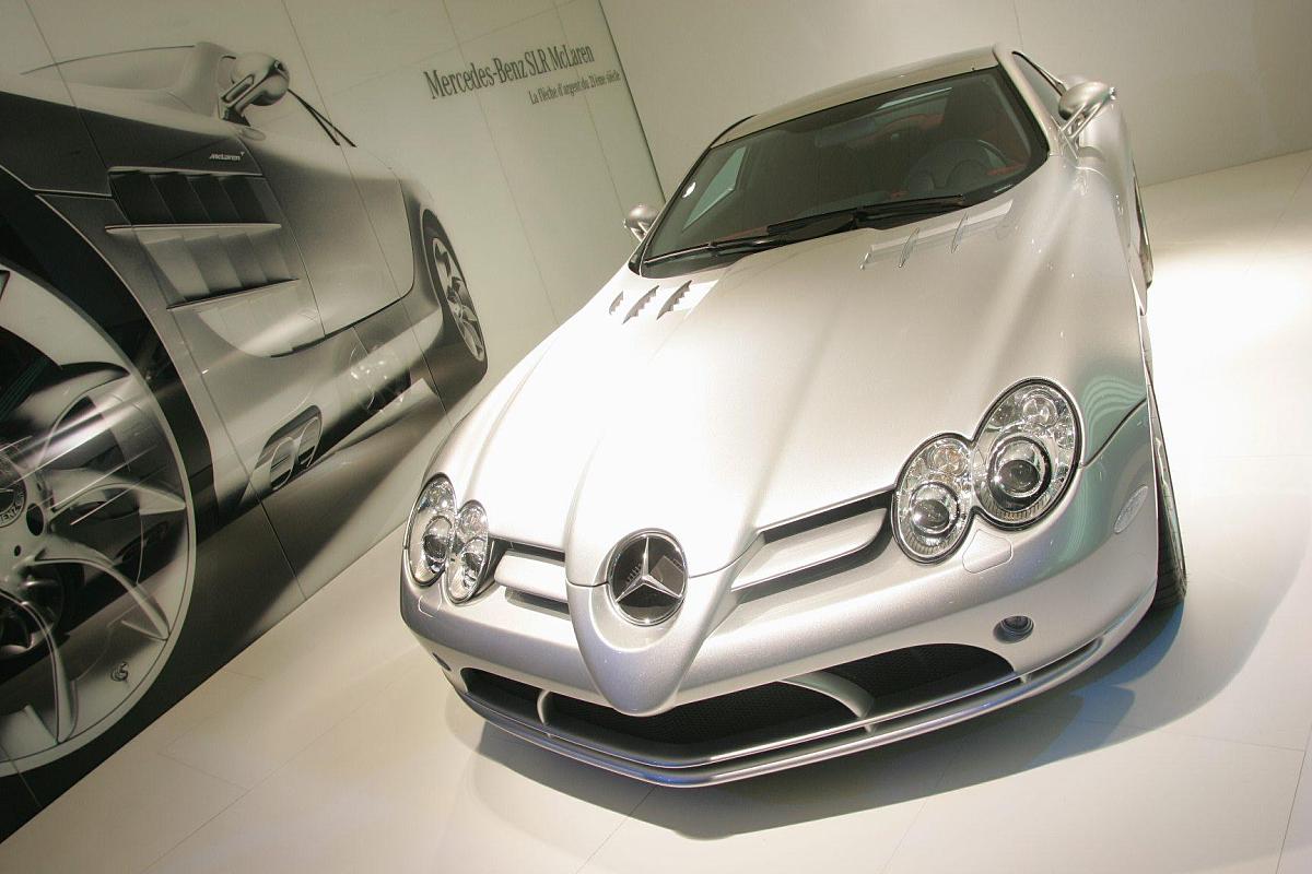 2004年9月23日,法国巴黎,法国车展前瞻.奔驰slr mclaren .benoit tess