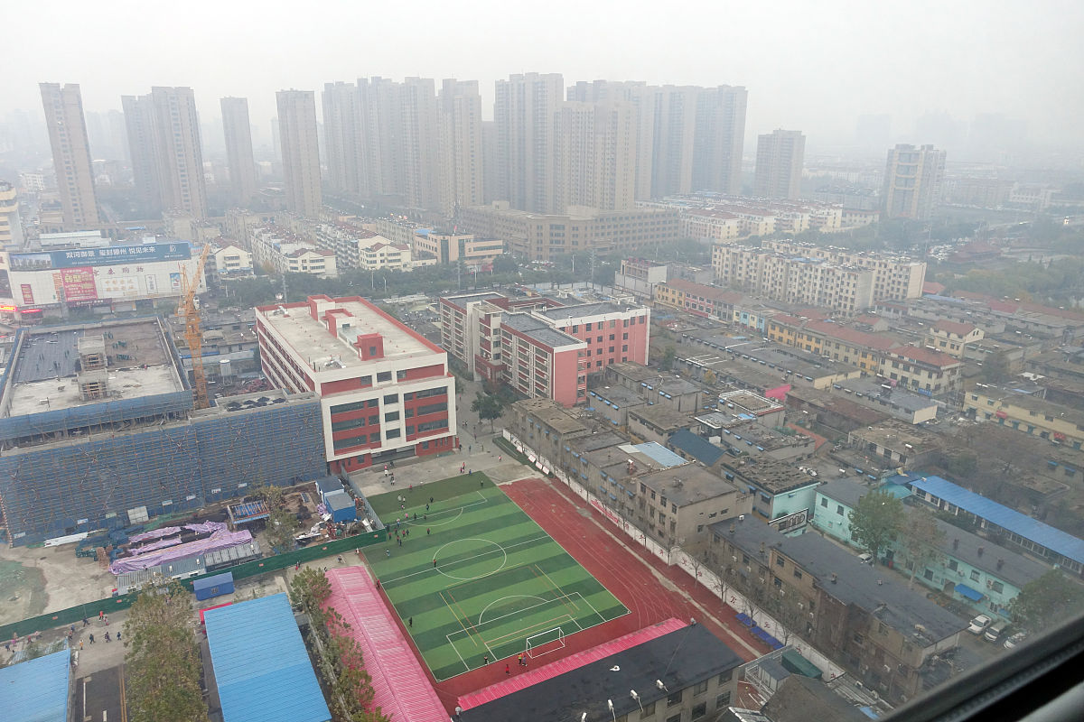 凤翔职业教育中心新址：市中心区域，交通便捷设施齐全