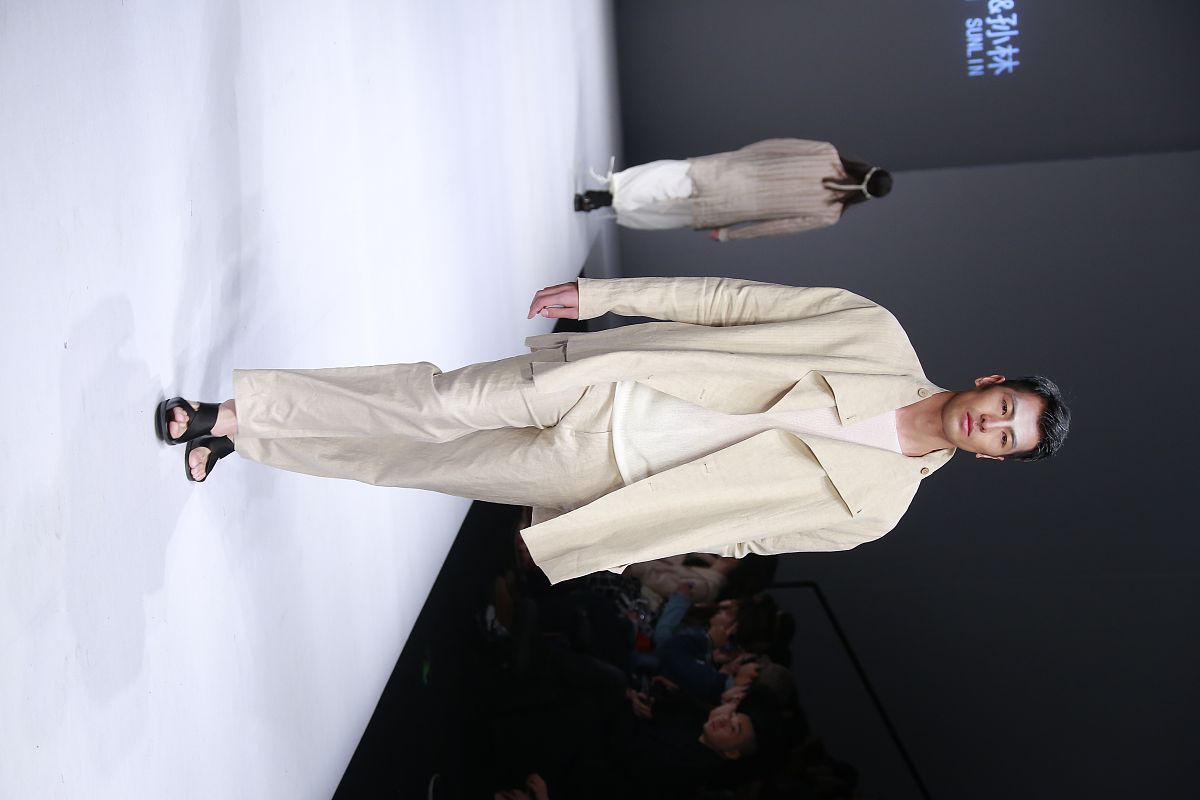 我是谁：20个自我介绍例句，让你快速破冰