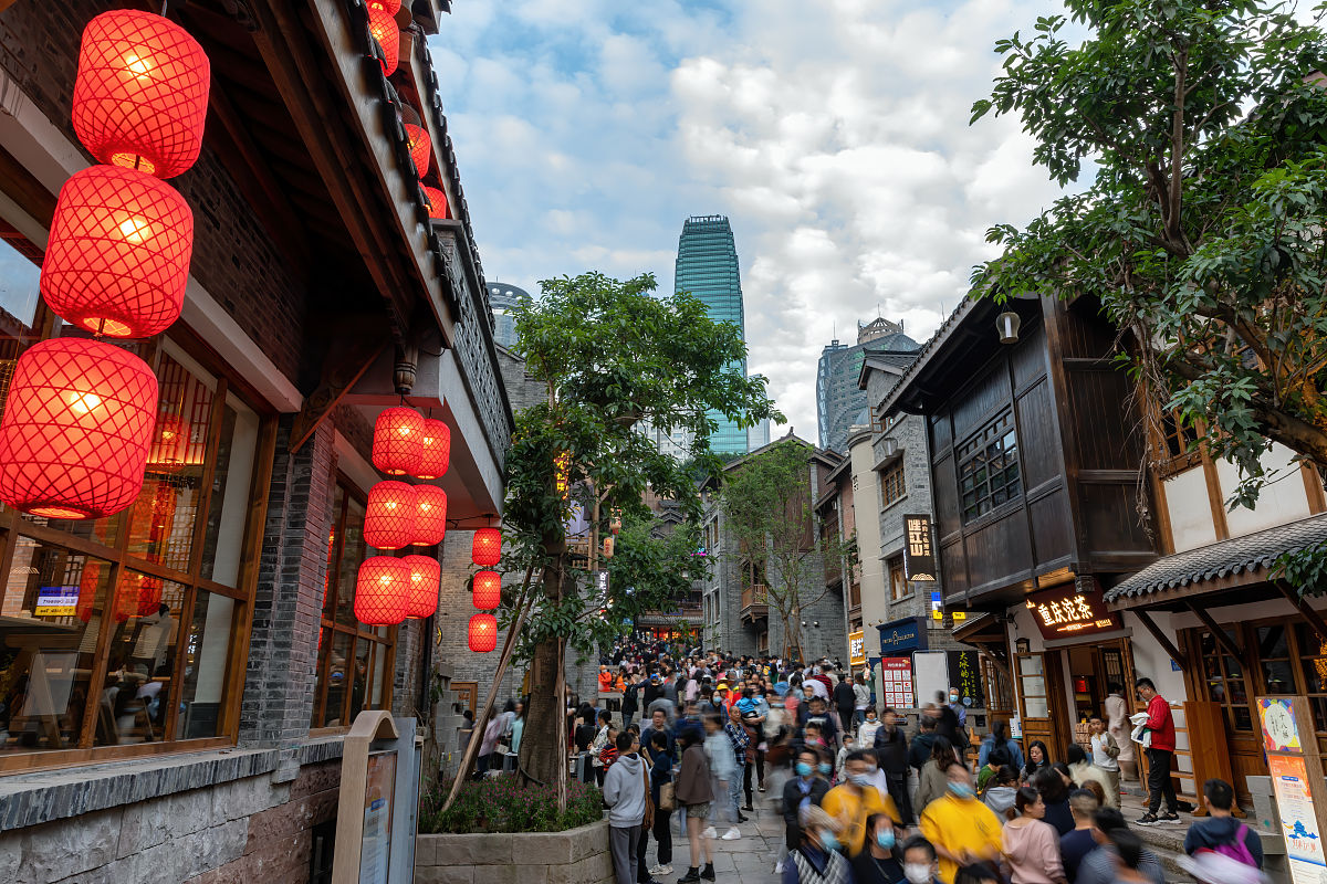 周末我和女朋友去重庆沙坪坝熙街玩请给出一个具体的规划 周末我和女朋友去重庆沙坪坝熙街玩请给出一个具体的规划