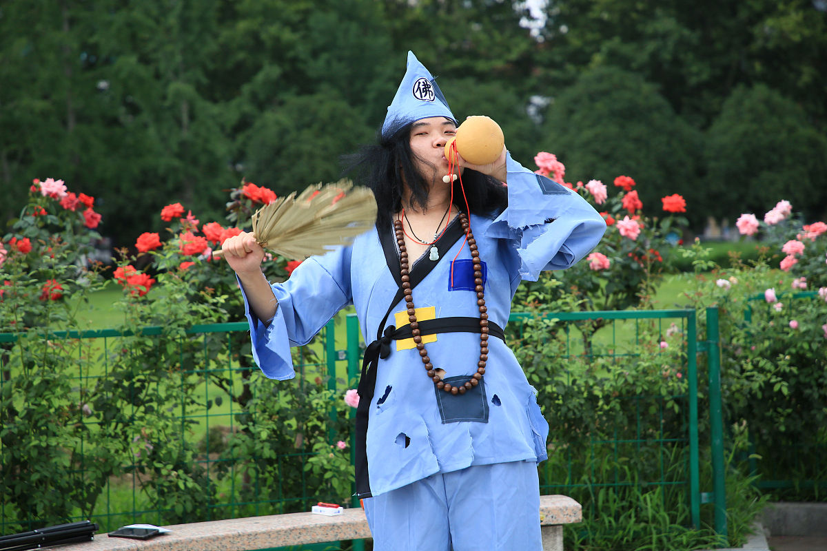 抖音川大女学生事件：网络争议与道德反思