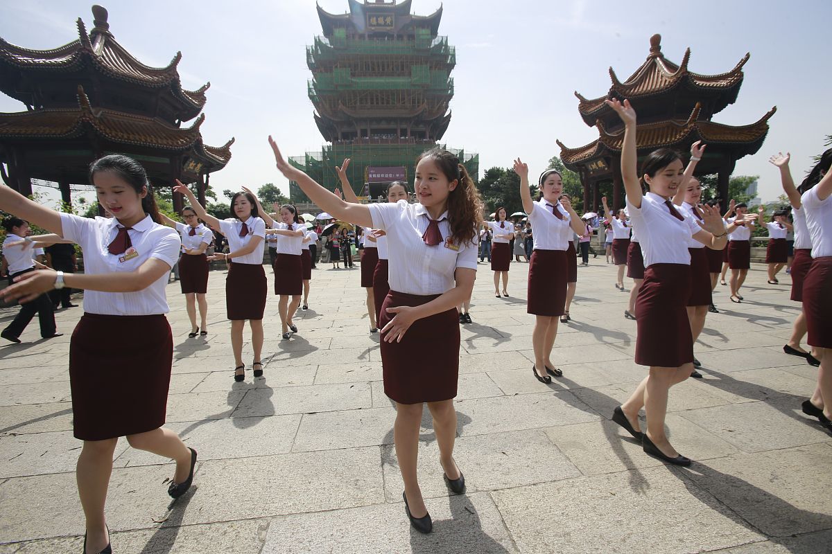 后勤保障部副校长在学期末总结大会上的讲话稿
