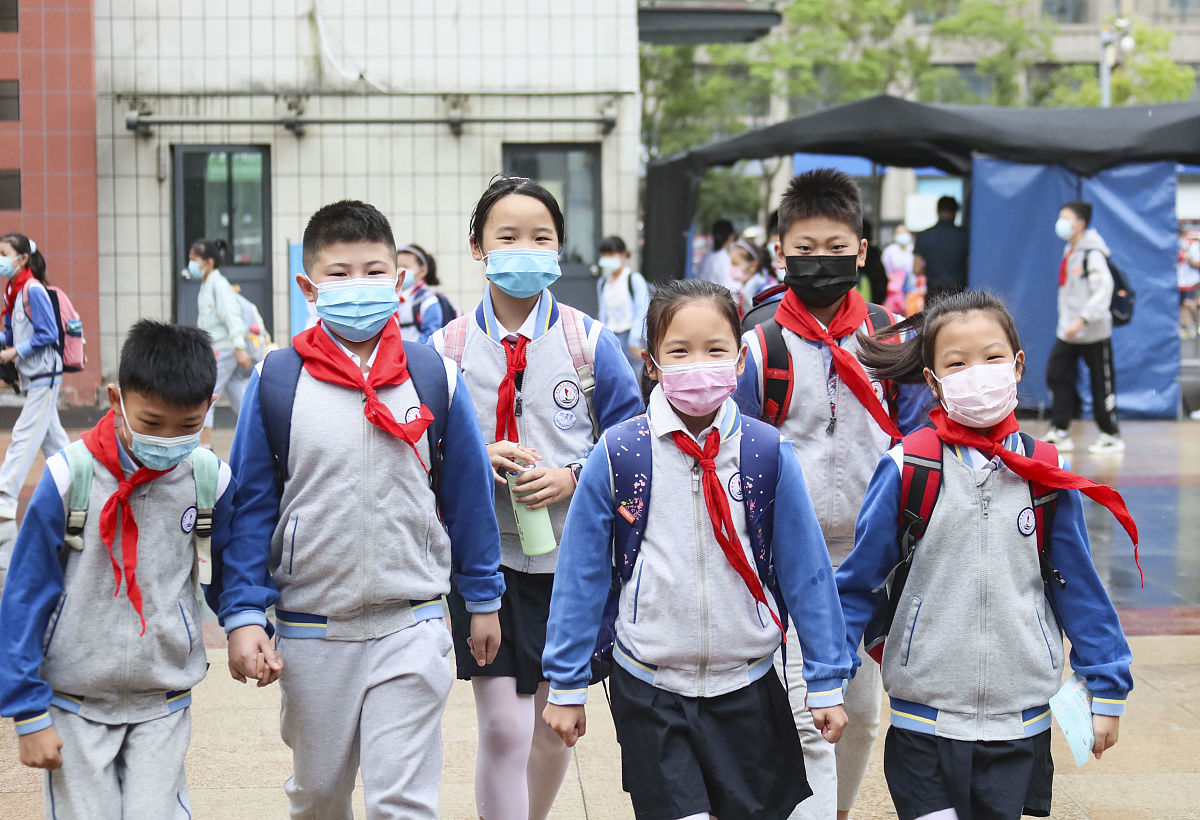 幼儿园戴口罩上学现实吗