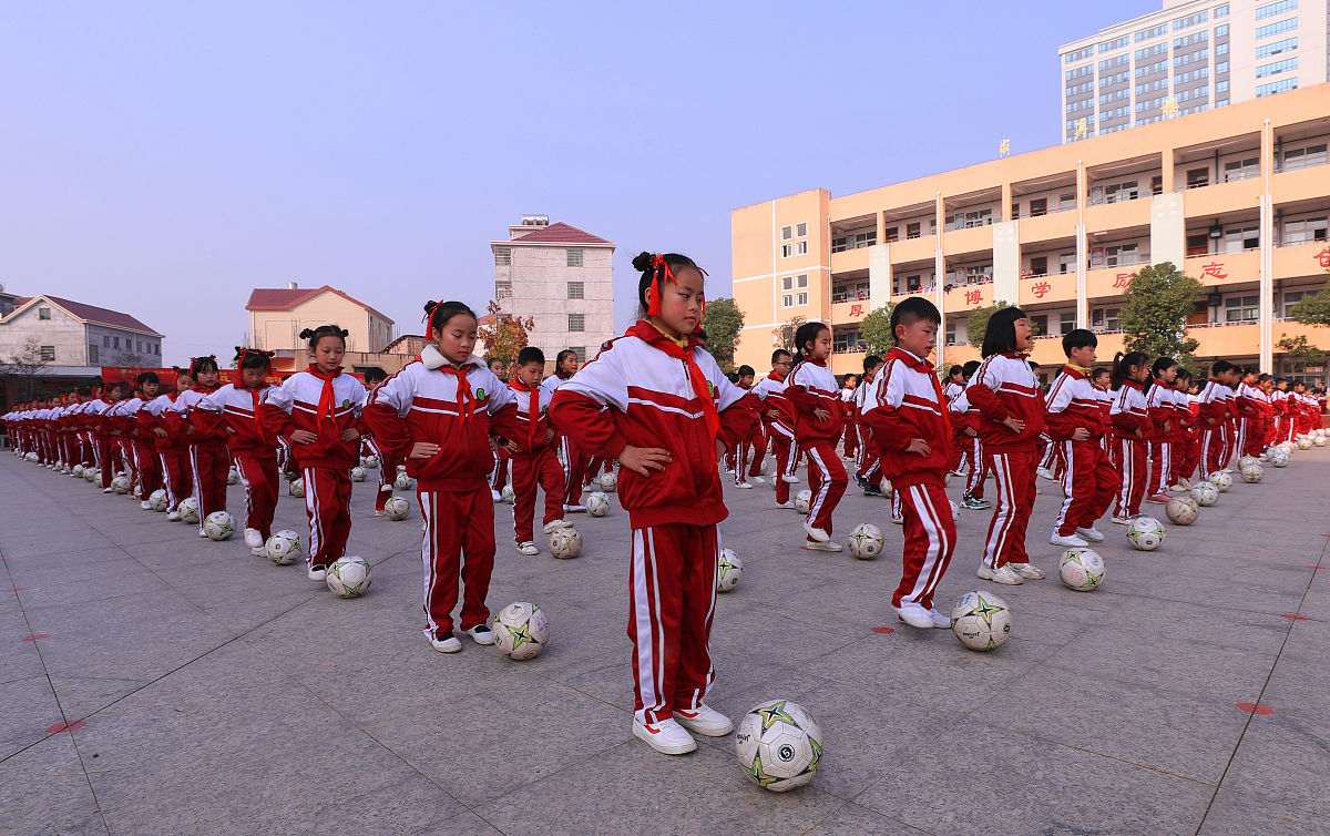 2020年12月25日,江西吉安,泰和县第三实验小学举行"和文化"艺术节,学
