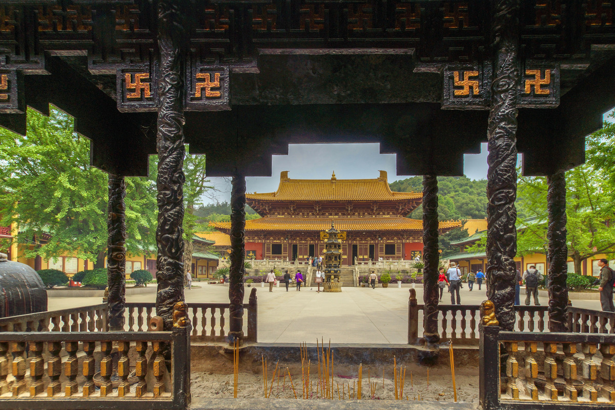 千年古刹佛祖舍利寺庙鸡鸣钟鸣 押韵