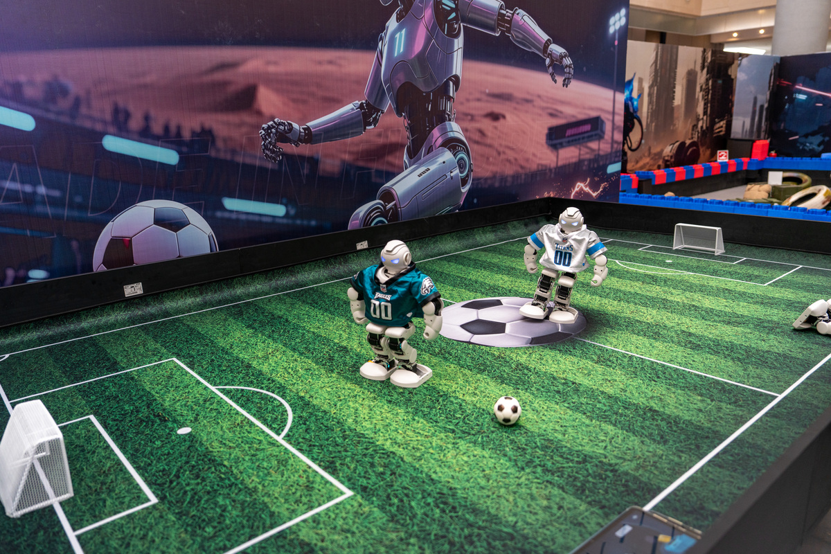 应用场景：unity基础的Unity ML-Agents足球人工智能训练代码的框架中创建一个Academy脚本并继承自UnityMLAgentsAcademy类。在Academy脚本中定义一些特定的训练参数例如学习率、奖励值等。