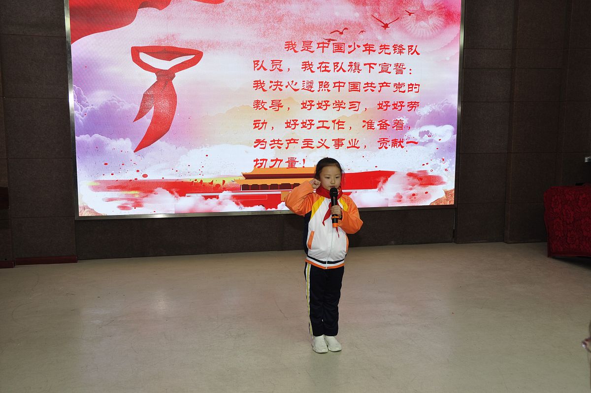 中队长请示大队长抽调一名学生去协助团委举行毕业典礼的请示